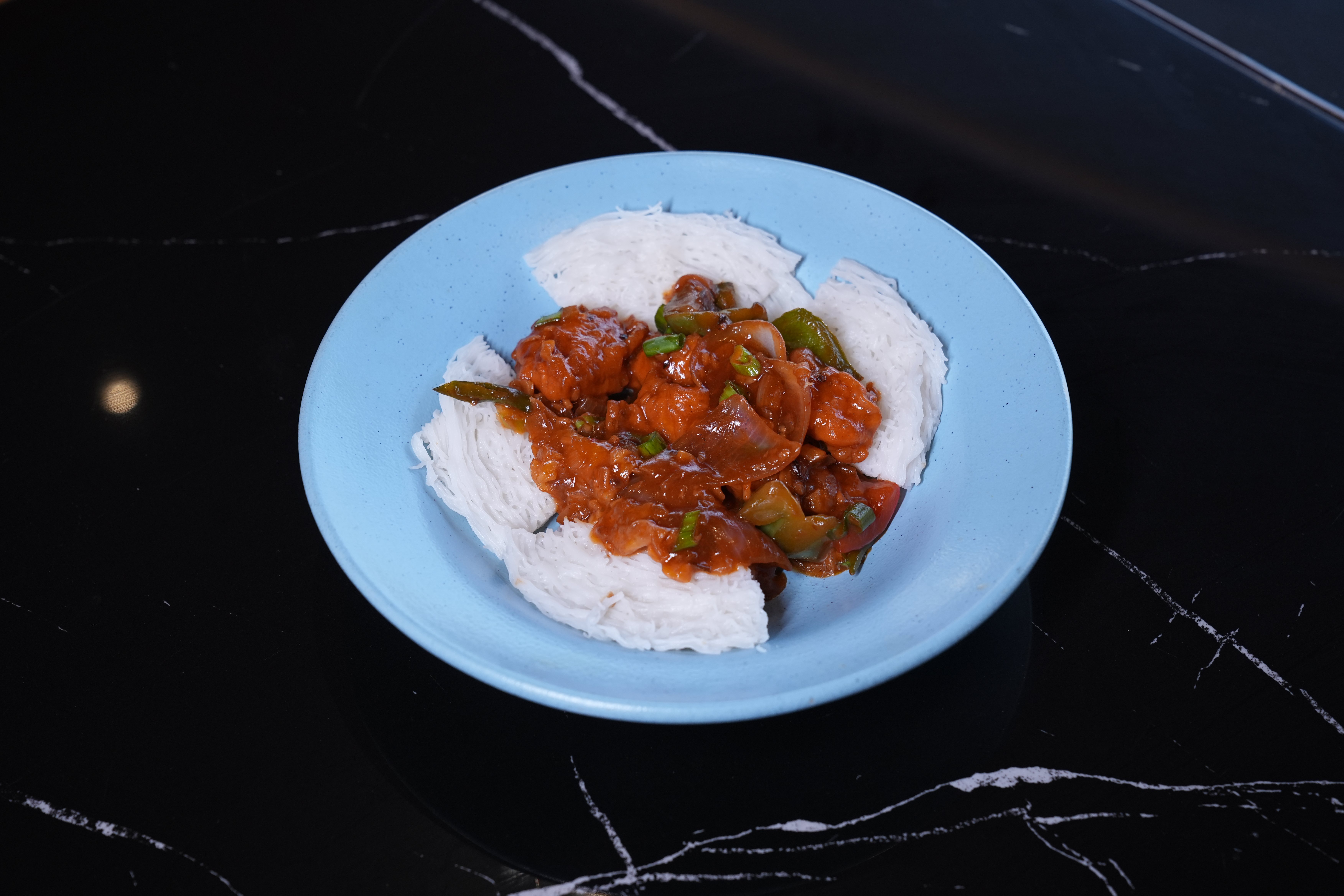 Chilly Chicken with Idiyappam